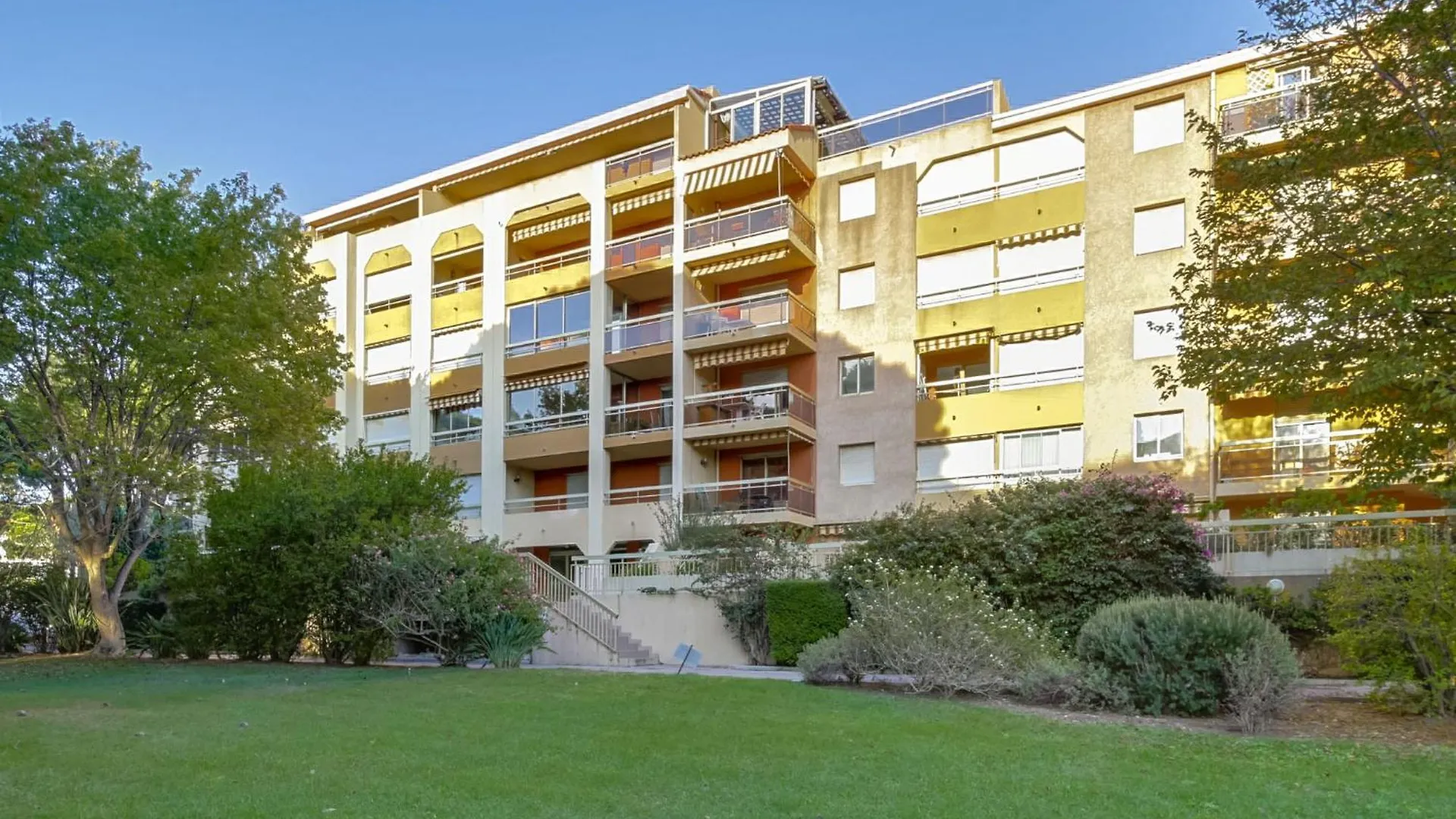 Apartment Les Regates-8 By Interhome Hyeres